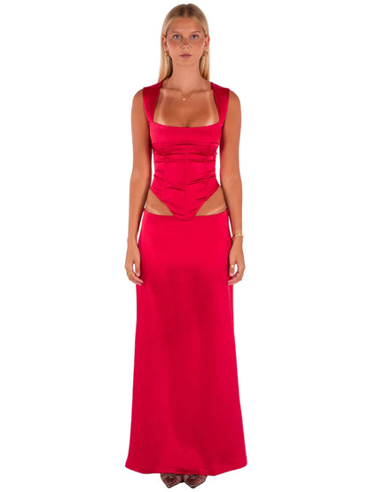 I am Delilah Valerie maxi set in Cherry