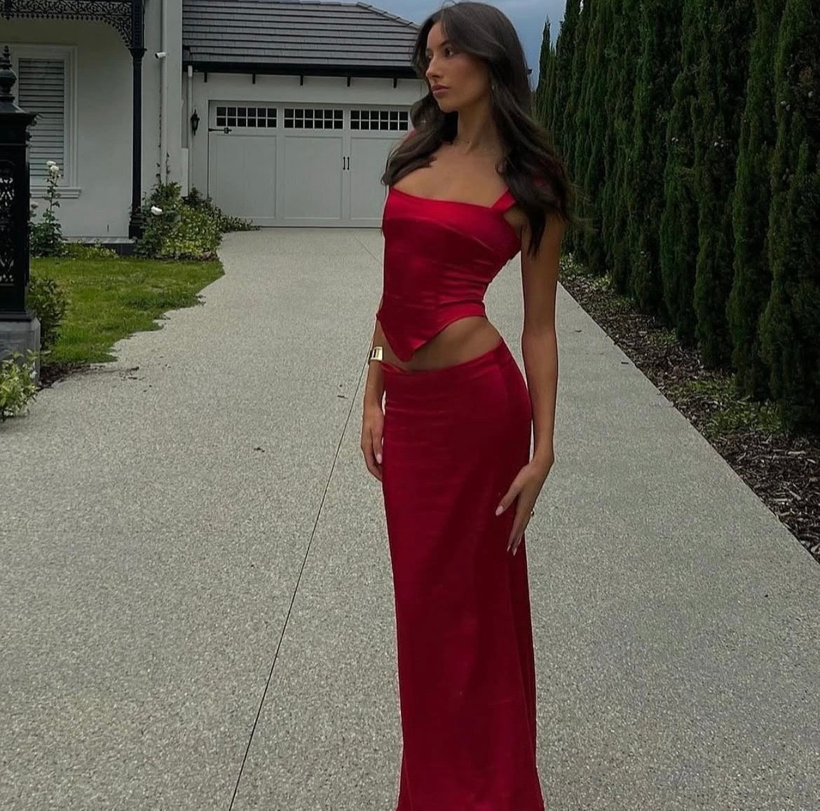 I am Delilah Valerie maxi set in Cherry